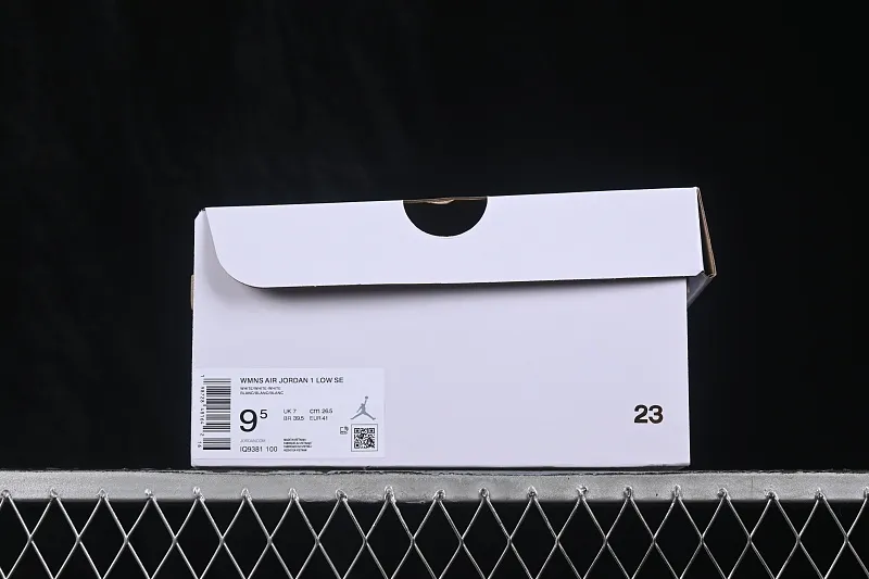 All categories Air Jordan Jordan series basketball shoes Air Jordan 1 Low G version pure original Air Jordan 1 Low AJ1 Joe 1 all silver hook low-top retro culture basketball shoes IQ9381-100